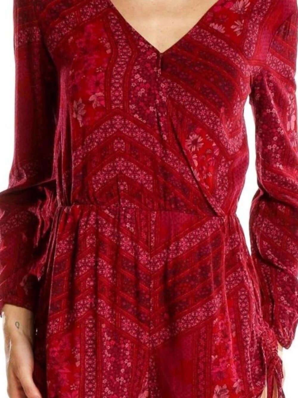 Kendall + Kyle Red Floral Long Sleeve Romper Size Small